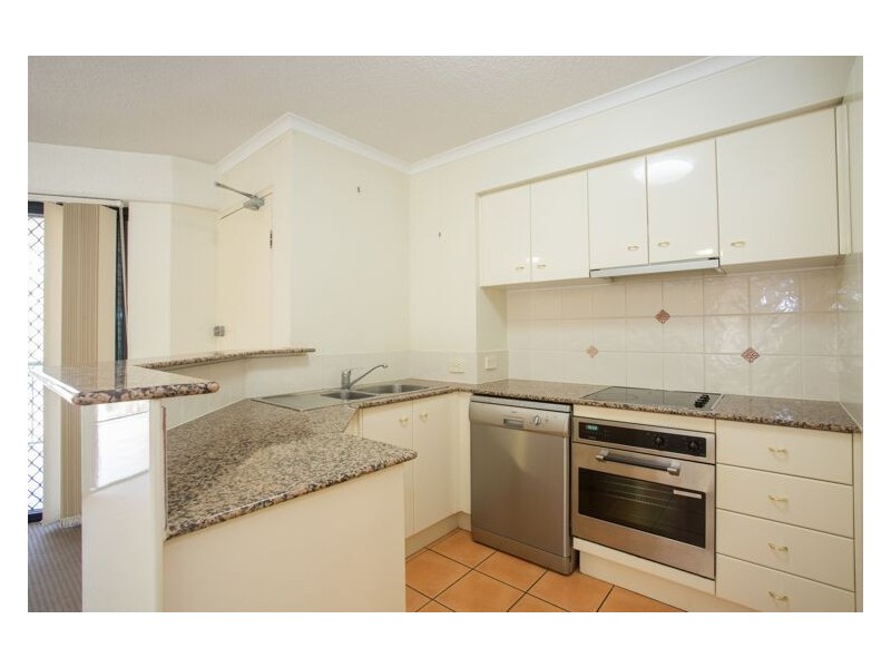 52/45 Harries Rd, Coorparoo QLD 4151