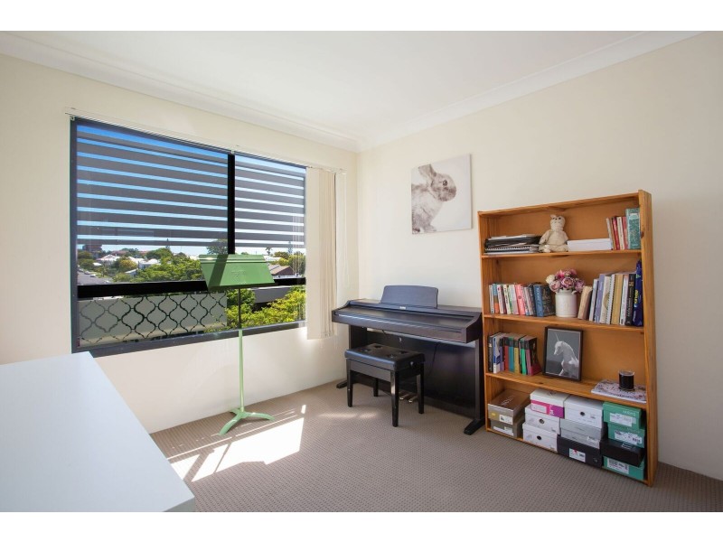 52/45 Harries Rd, Coorparoo QLD 4151