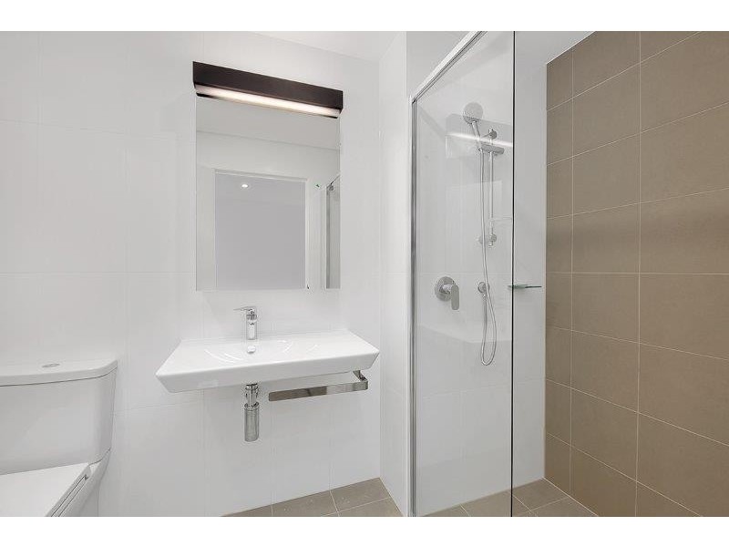 22 Railway Tce, Milton QLD 4064