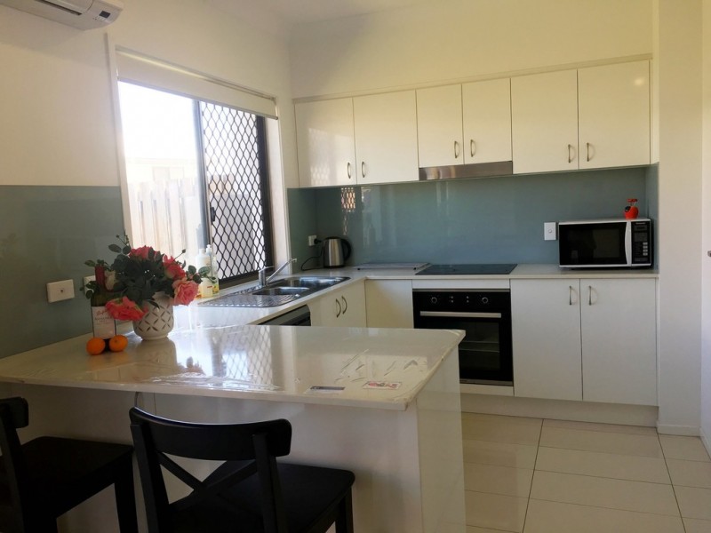 30 Girraween Crescent, Parkinson QLD 4115
