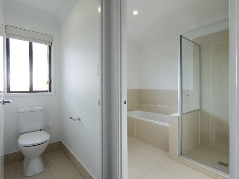 30 Girraween Crescent, Parkinson QLD 4115