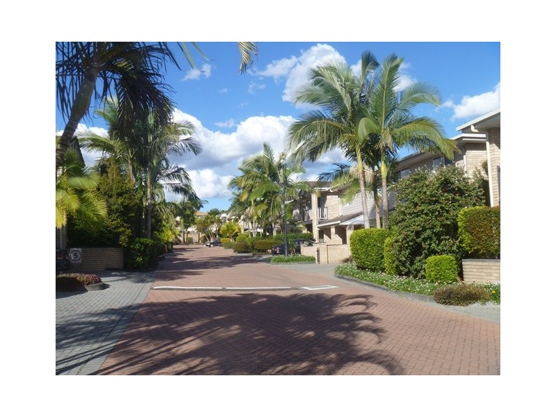 16 A Arcadia street, Eight Mile Plains QLD 4113