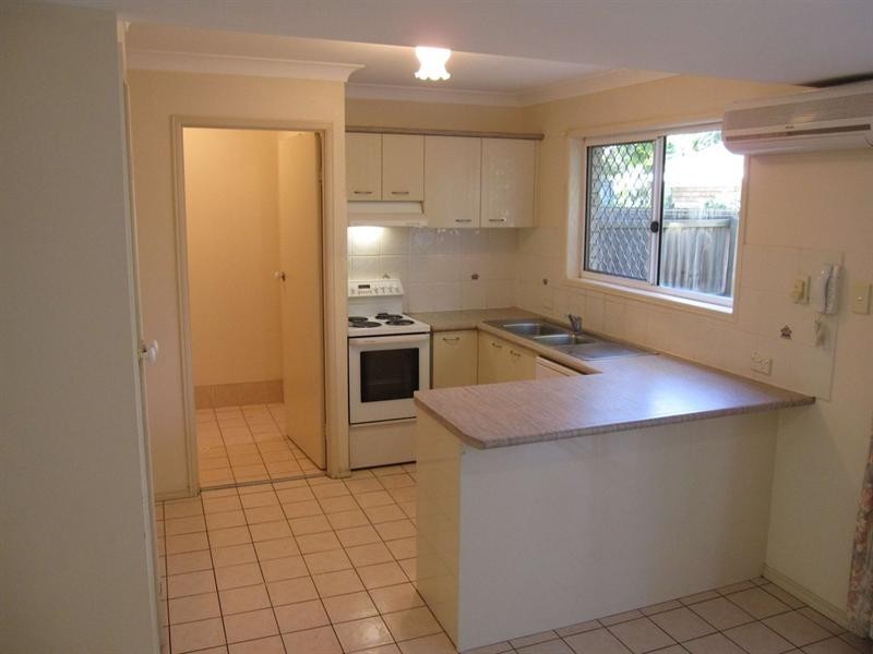 16 A Arcadia street, Eight Mile Plains QLD 4113