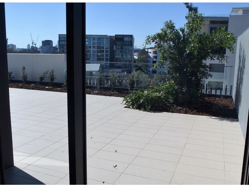 22 Railway Tce, Milton QLD 4064