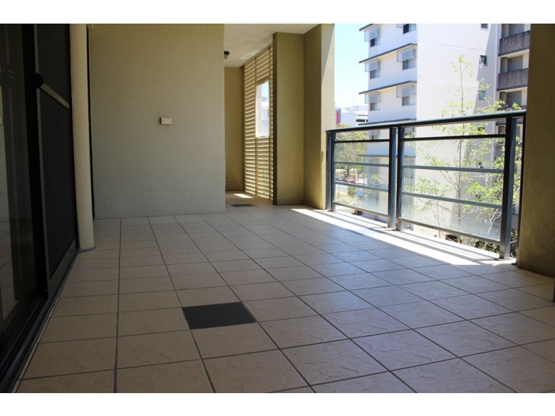 10 / 11 Grosvenor Road, Indooroopilly QLD 4068