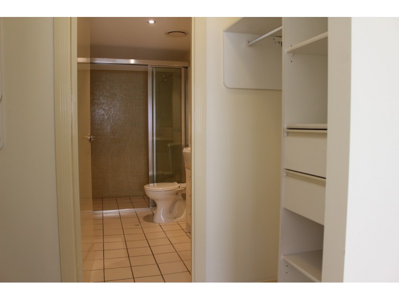 10 / 11 Grosvenor Road, Indooroopilly QLD 4068