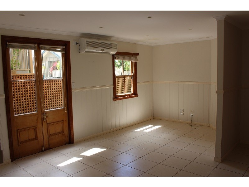 16 Rose Street, Southport QLD 4215