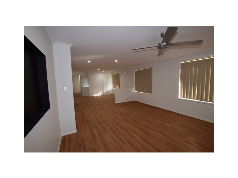 7 Wisteria Court, Victoria Point QLD 4165