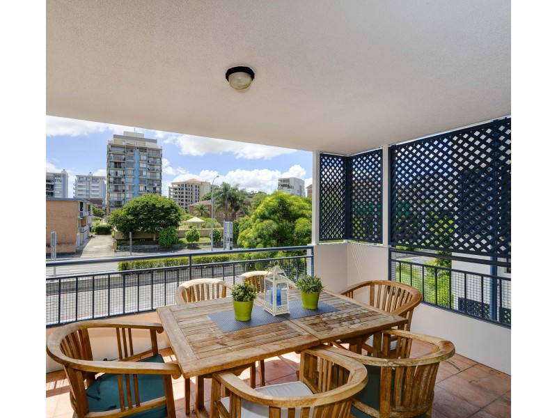 15/239 Shafston Avenue, Kangaroo Point QLD 4169