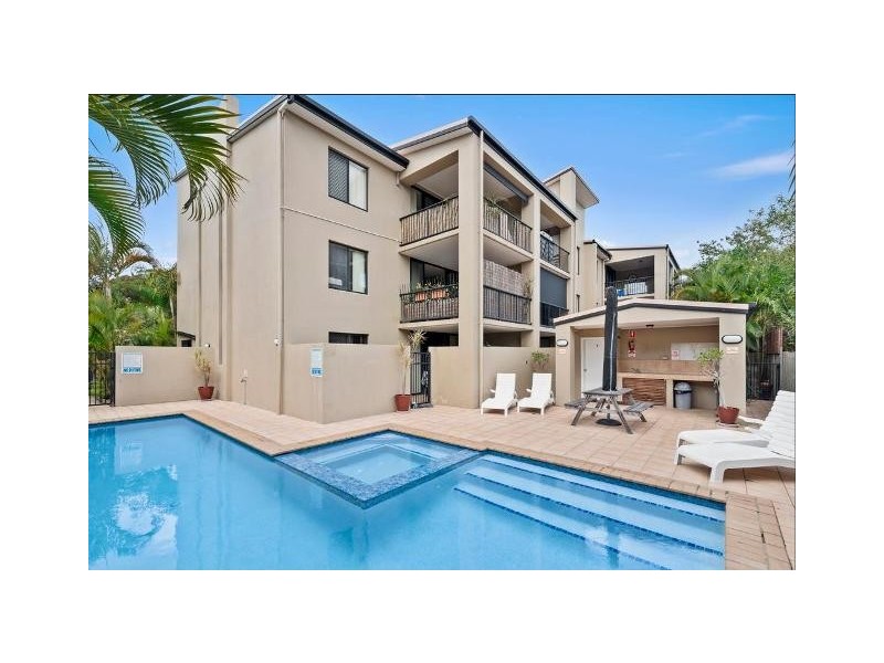 6/4 Mawarra St, Palm Beach QLD 4221