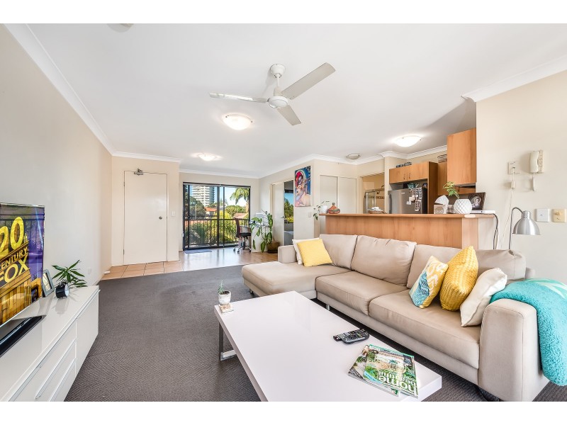 17/4 Mawarra St, Palm Beach QLD 4221