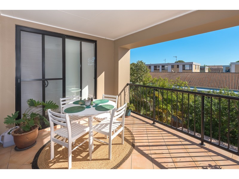 17/4 Mawarra St, Palm Beach QLD 4221