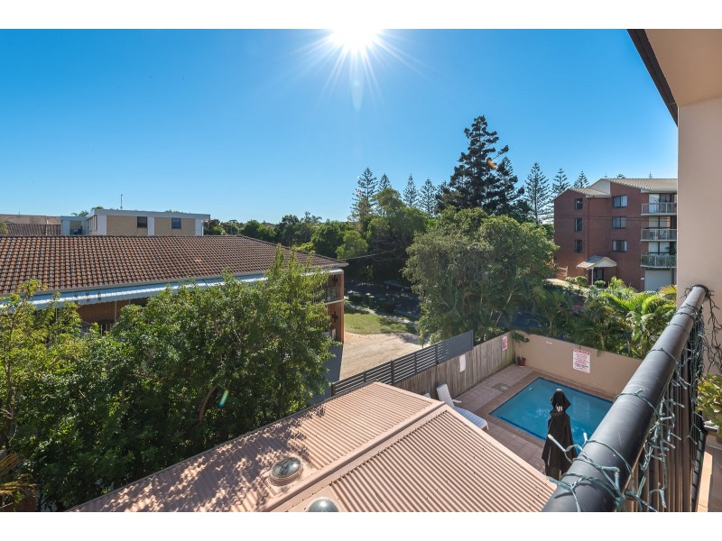 17/4 Mawarra St, Palm Beach QLD 4221