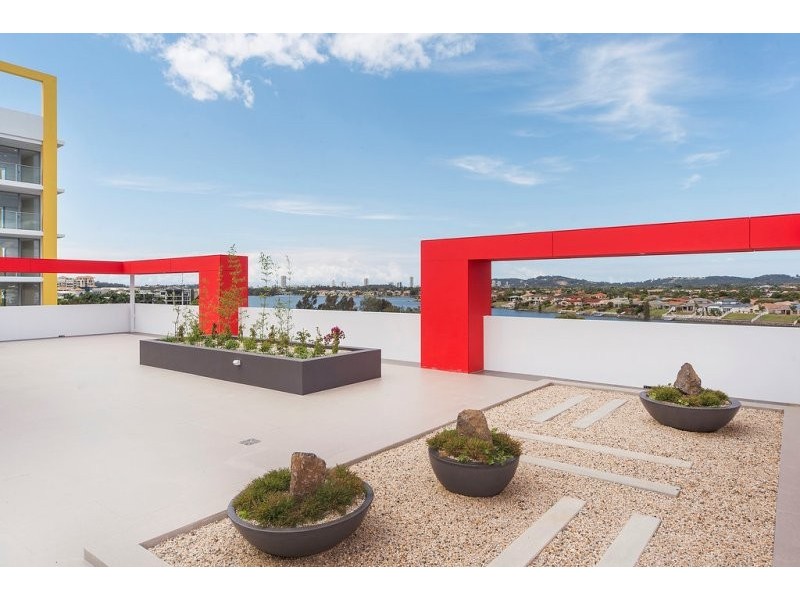 Unit 424 / 33 Lakefront Crescent, Varsity Lakes QLD 4227