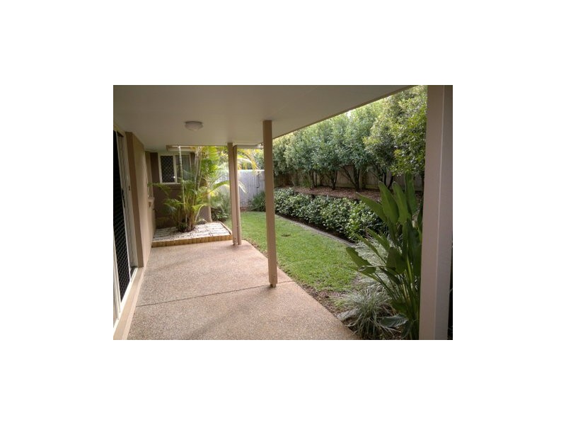 8 Zahner Place, Manly West QLD 4179