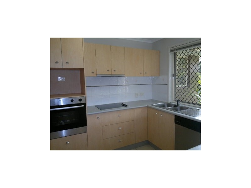 8 Zahner Place, Manly West QLD 4179