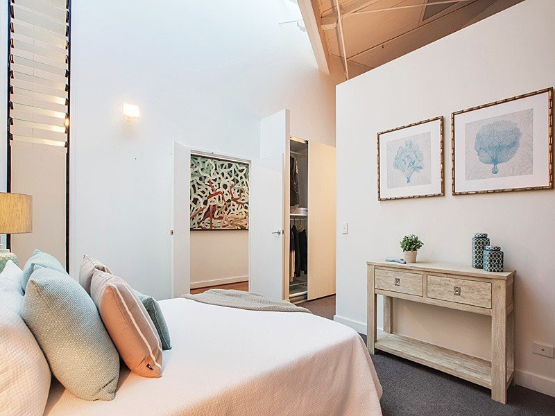 54S Vernon Tce, Teneriffe QLD 4005