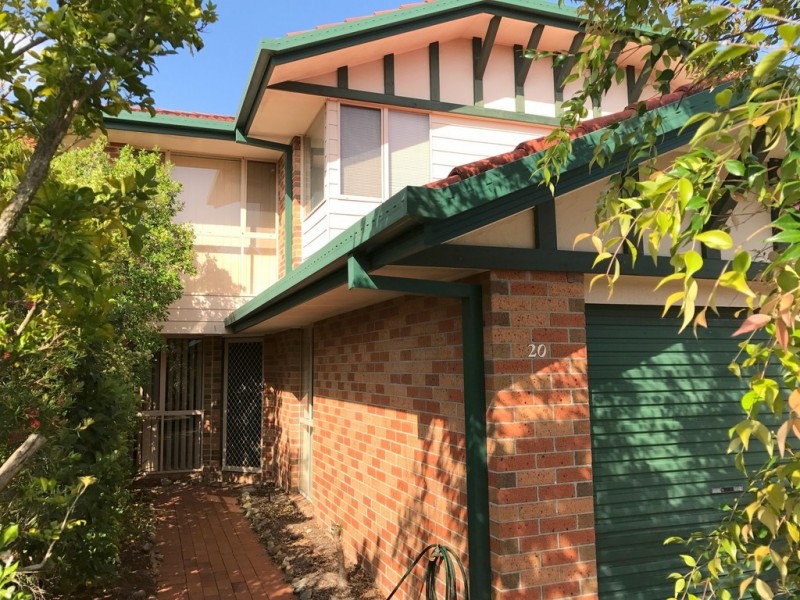 20/75 Brown Street, Labrador QLD 4215