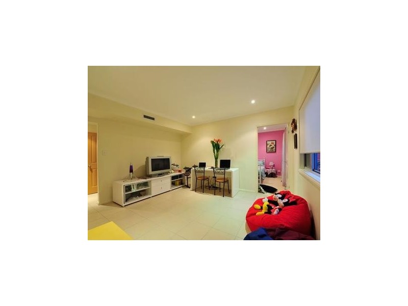 43 Power Street, Norman Park QLD 4170