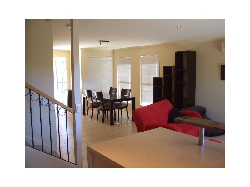 4 University Drive, Robina QLD 4226