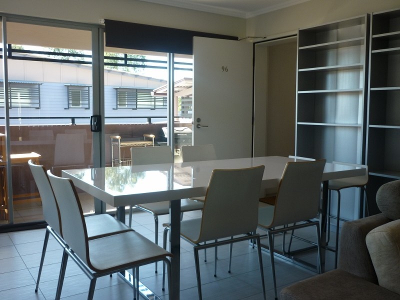 96/123 Barrack Road, Cannon Hill QLD 4170