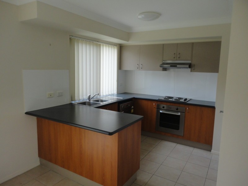 27 S2 7 Johnston st, Carina QLD 4152