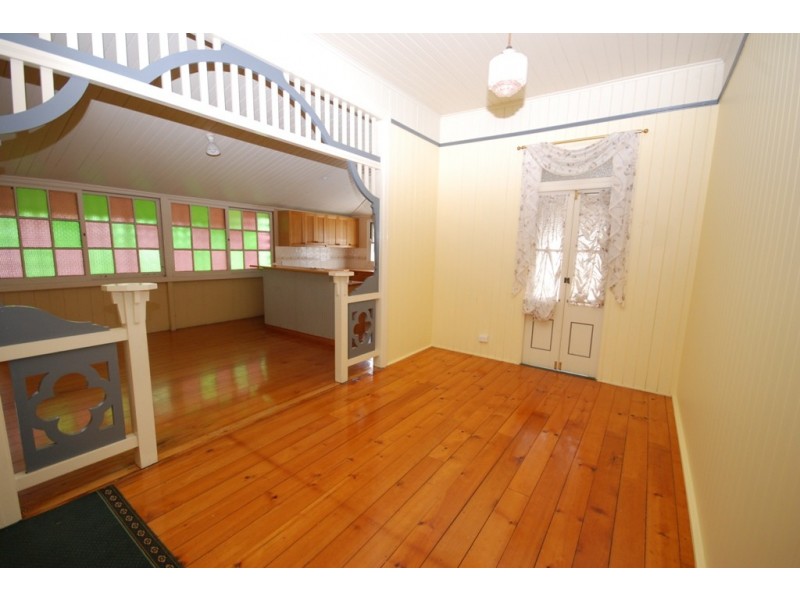 31 Price, Oxley QLD 4075