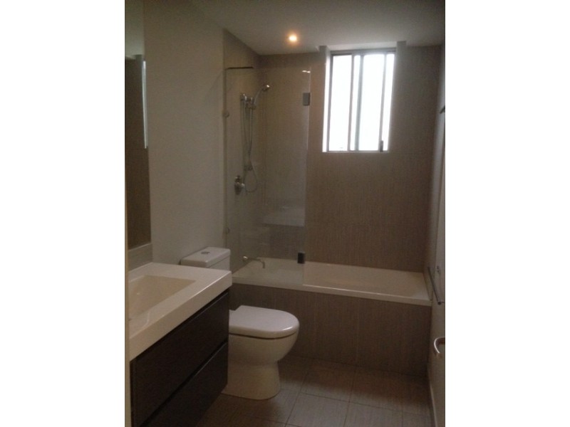 93/123 Barrack Road, Cannon Hill QLD 4170