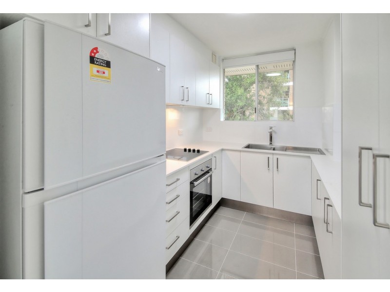 77 Durham St, St Lucia QLD 4067