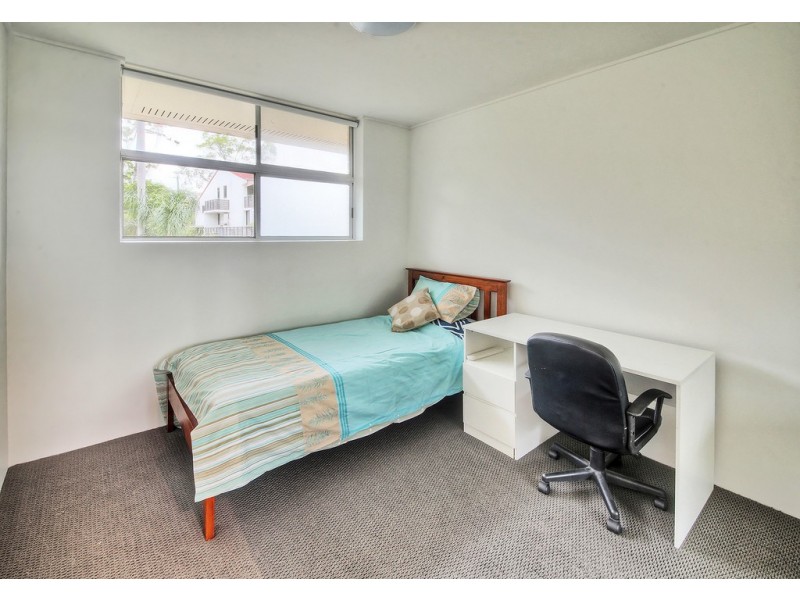 77 Durham, St Lucia QLD 4067