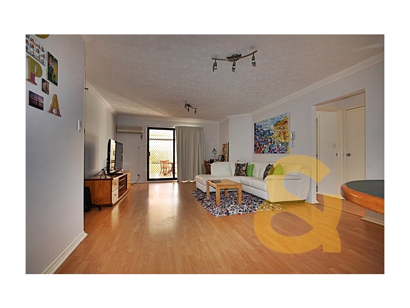 15 Dansie Street, Greenslopes QLD 4120