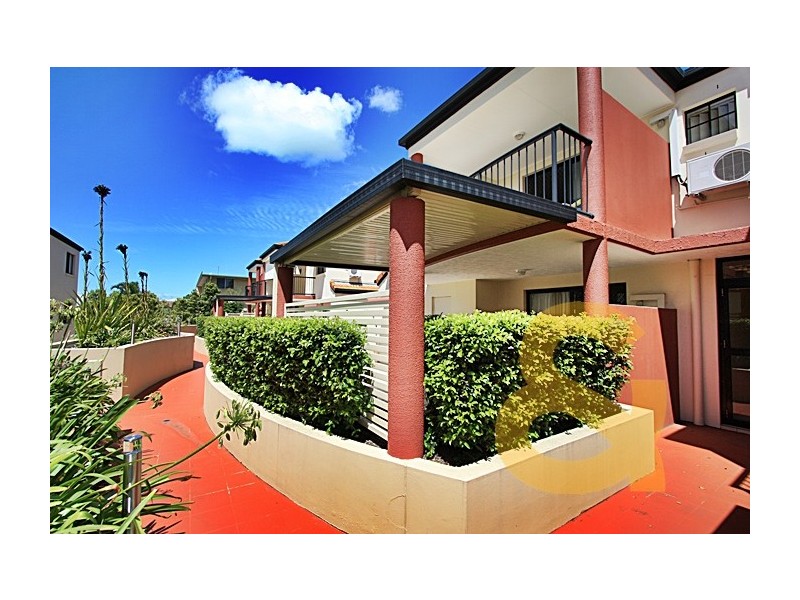 15 Dansie Street, Greenslopes QLD 4120