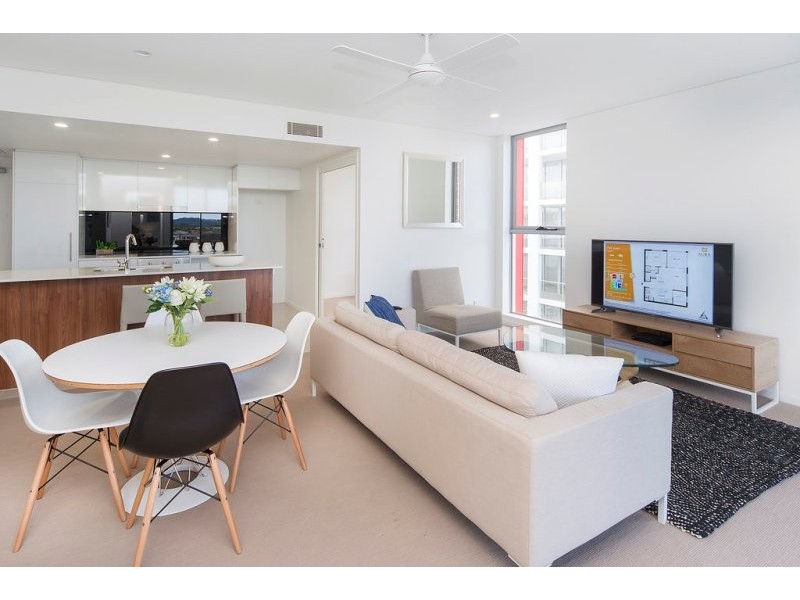 Unit LSL / 33 Lakefront Crescent, Varsity Lakes QLD 4227