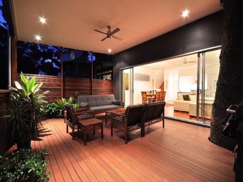 60 Gladstone St, Indooroopilly QLD 4068