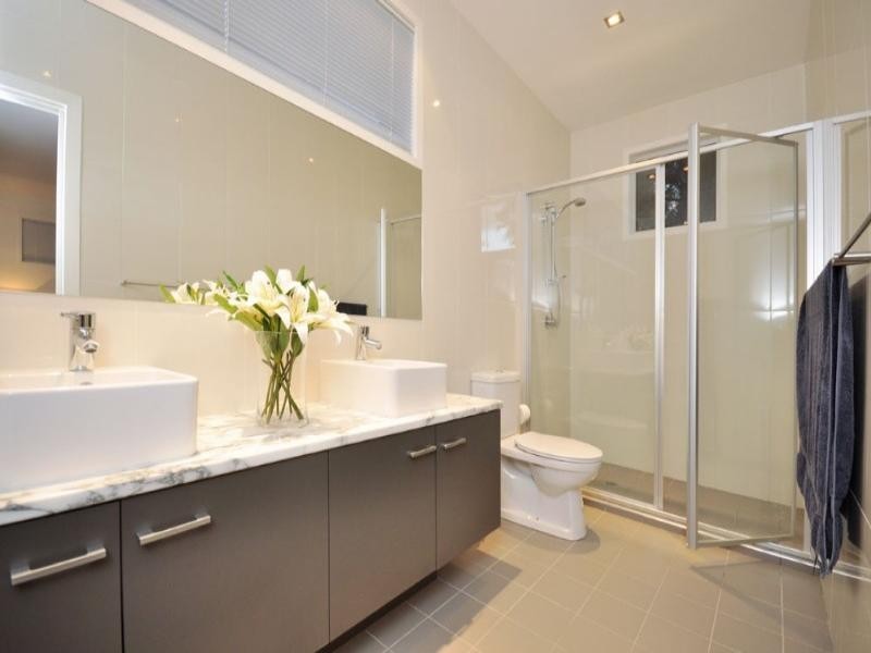 60 Gladstone St, Indooroopilly QLD 4068