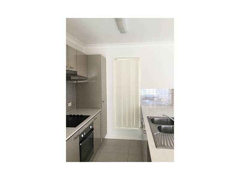 d/75 Gordon Rd, Redland Bay QLD 4165