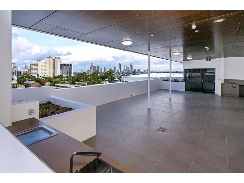 11 Andrews St, Southport QLD 4215