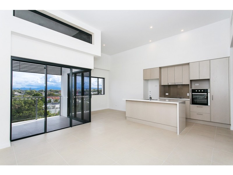 11 Andrews St, Southport QLD 4215