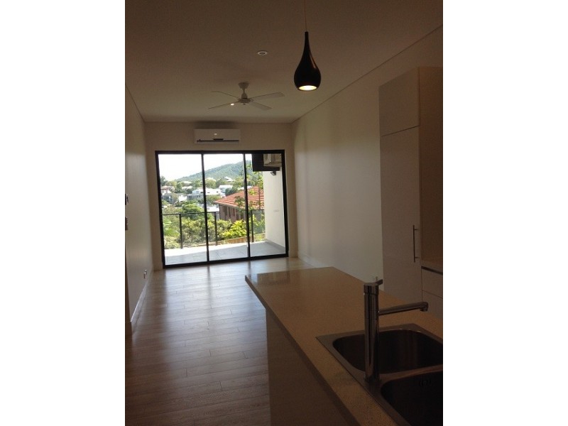 6/41 Clarence Road, Indooroopilly QLD 4068