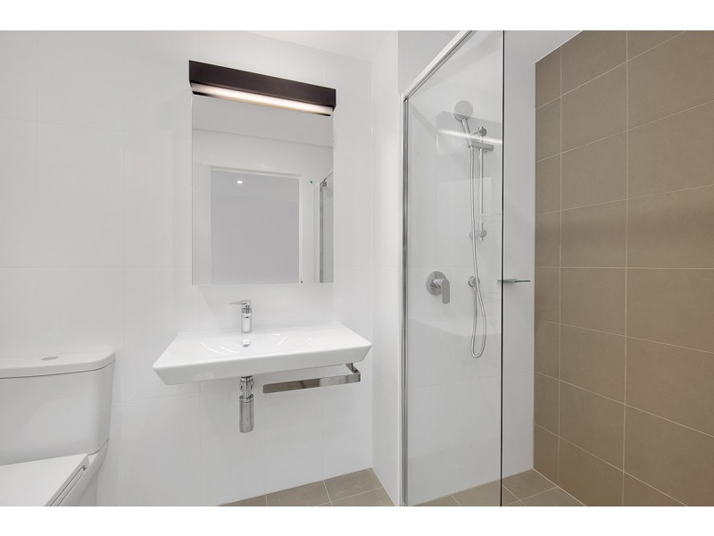 22 Railway Tce, Milton QLD 4064