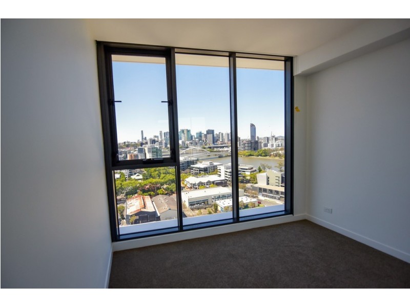 22 Railway Tce, Milton QLD 4064