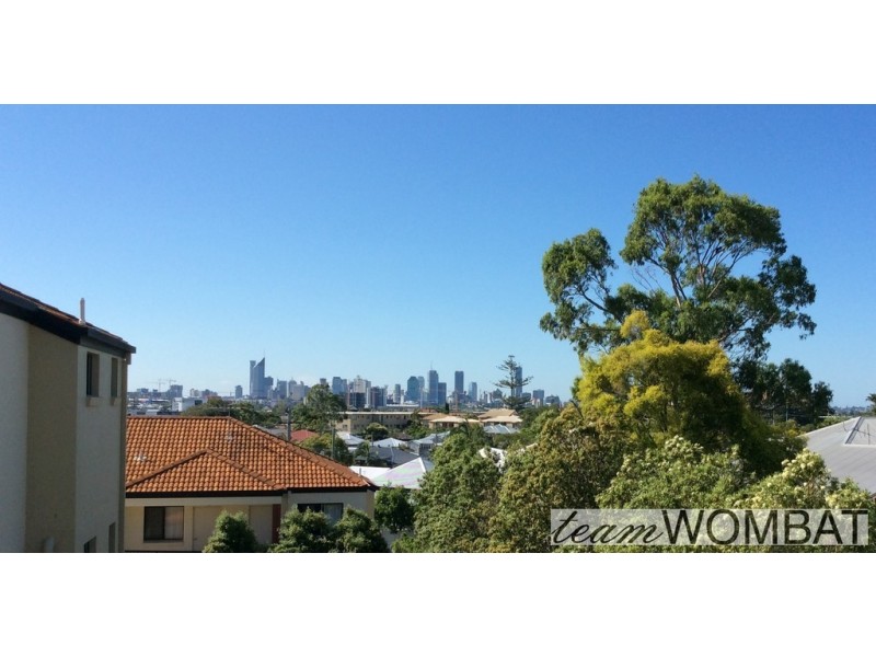 15 Dansie Street, Greenslopes QLD 4120