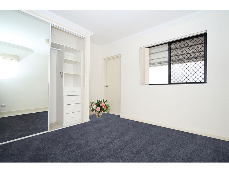 15 Dansie Street, Greenslopes QLD 4120