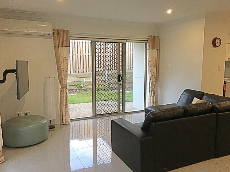 30 Girraween Crescent, Parkinson QLD 4115