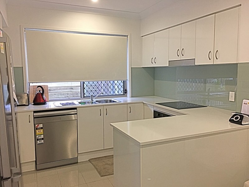30 Girraween Crescent, Parkinson QLD 4115