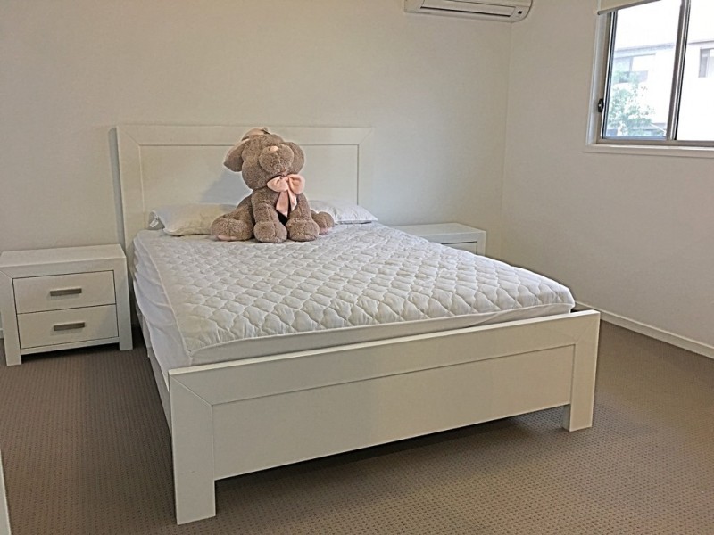 30 Girraween Crescent, Parkinson QLD 4115
