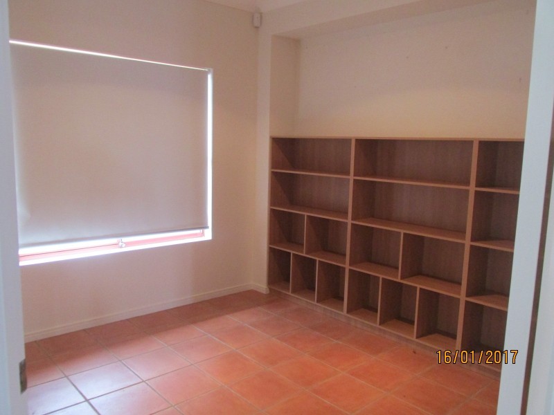 4 Portobello Drive, Mermaid Waters QLD 4218