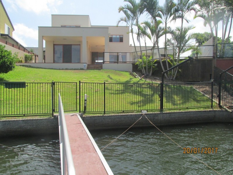 4 Portobello Drive, Mermaid Waters QLD 4218