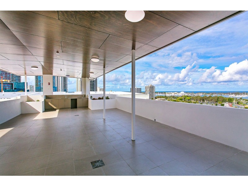 11 Andrews St, Southport QLD 4215