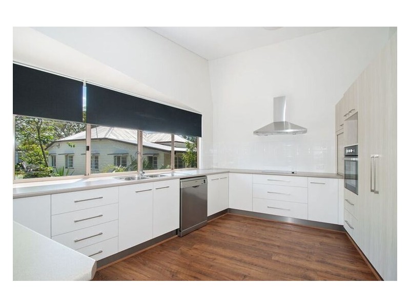 28 Churchill Street, Woolloongabba QLD 4102